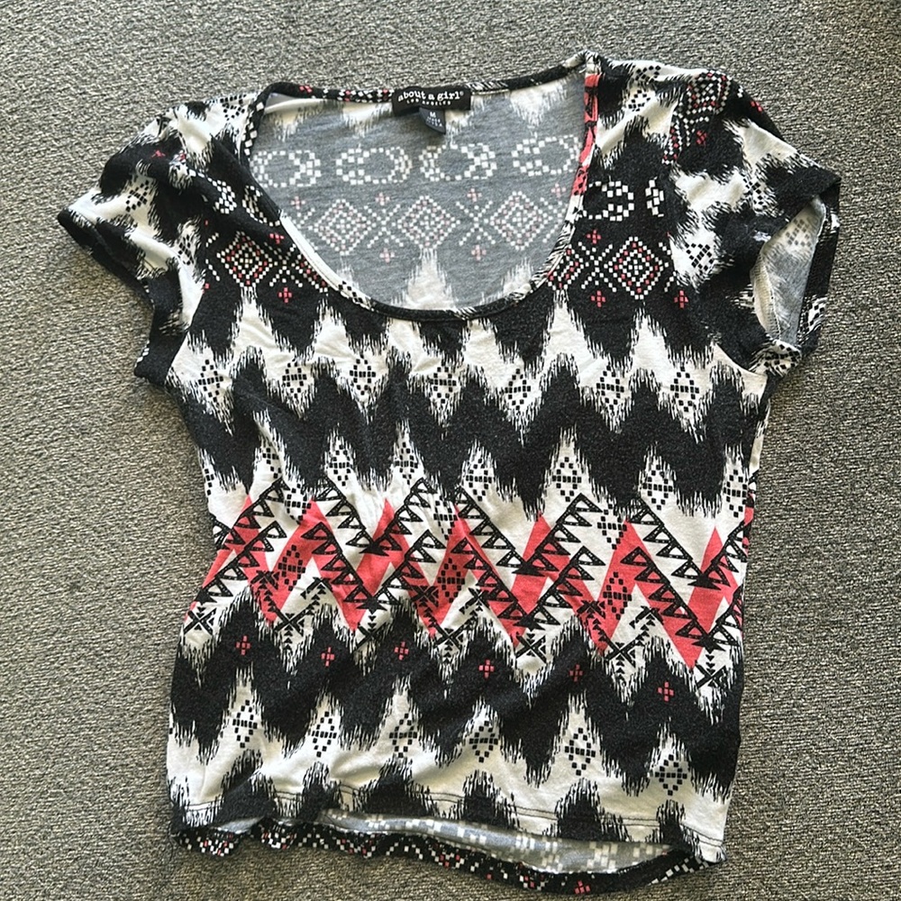 Black and pink top